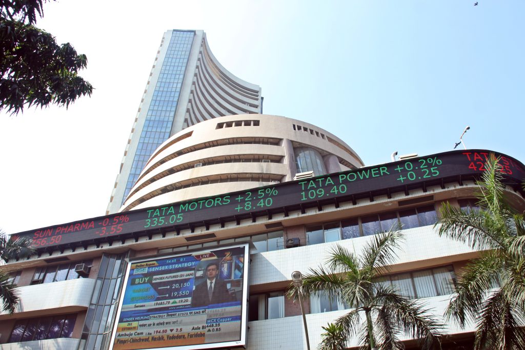 TCS, Tech Mahindra lead Sensex’s 331-point Friday rally